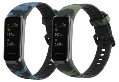 Produktbild von kwmobile Armband kompatibel mit Huawei Band 4 - 2x Fitnesstracker Sportarmband aus TPU und Silikon - Camouflage Schwarz Hellgrün Dunkelgrün