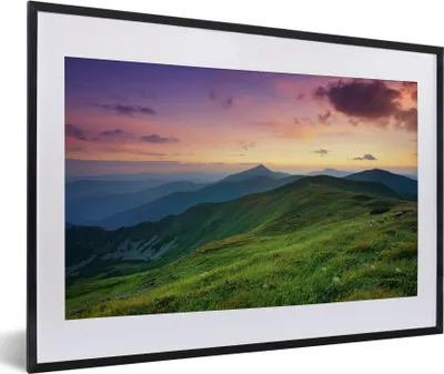 Produktbild von MuchoWow® Gerahmtes Poster Berg - Gras - Landschaft - Abend 60x40 cm - Poster mit Schwarzem Bilderrahmen Wandposter Rahmen Foto Bilder - Schlafzimmer - Plakat in Rahmen - Drucken