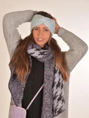 Produktbild von styleBREAKER Damen Feinstrick Stirnband mit Twist Knoten | warmes Winter Haarband mit weicher Oberfläche | elastisches Headband Ohrwärmer 15 cm breit