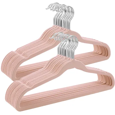 Zdjęcie produktu dla SONGMICS Wieszaki aksamitne, zestaw 30 sztuk, wieszaki na kurtki, długość 42 cm, wieszaki na garnitury, smukłe, solidne, wytrzymałe, haczyk obracający się o 360°, do płaszczy, koszul i garniturów, różowe CRF26PK