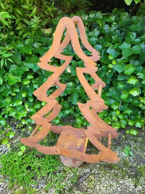 Produktbild von Edelrost Baum für Anfeuerholz