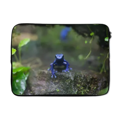 Produktbild von MuchoWow® Laptop Hülle 13 Zoll Blauer Frosch im Dschungel Laptoptasche - Laptophülle - Sleeve - Rundumschutz