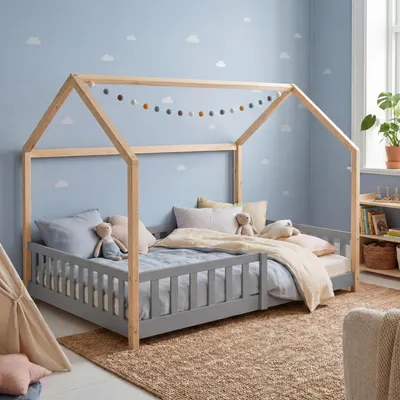 Produktbild von Hausbett ‘Hesel’ für Kinder mit Rausfallschutz 140 x 200 cm Kiefernholz Grau/Natur