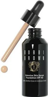 Produktbild von Bobbi Brown Intensive Serum Foundation SPF 40/30 Warm Ivory (30 ml)