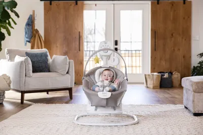 Produktbild von Graco SoftSway™ elektrische Babyschaukel und Wippe, 2 in 1, ab Geburt bis ca. 9 Monate (9 kg), patentierter Magnetic Motion Motor, sanft und leise, 3-fach verstellbarer Sitz, Spielbügel, Starlight