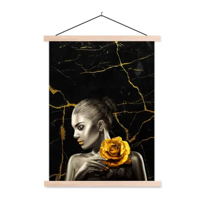 Produktbild von MuchoWow® Textilposter Frauen - Rosen - Gold - Marmor 60x80 cm mit holzfarbenen Rahmen - Wandbild