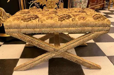 Immagine prodotto di Casa Padrino Sgabello barocco oro - Sgabello fatto a mano in stile antico con elegante motivo - Sgabello a croce in stile barocco - Mobili da salotto in stile barocco - Mobili barocchi - Nobile & Magnifico