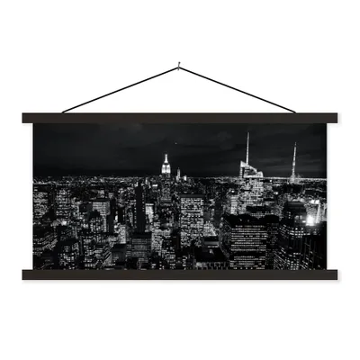 Produktbild von MuchoWow® Textilposter Skyline - Schwarz - Weiß - New York - Amerika 90x45 cm mit schwarzem Rahmen - Klemmleisten