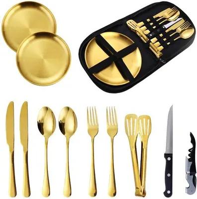Productafbeelding van Unyqoos® 12-delige draagbare campingbestekset van roestvrij staal – 2 vorken, 2 lepels, 2 messen, 2 borden, flessenopener, steakmes, steakvork + draagtas