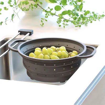 Produktbild von Hitzebeständiger faltbarer Sieb - platzsparendes Sieb - 1 Stück - anthrazit - Silikon und Metall - 26 cm Ø