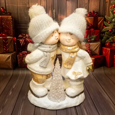 Zdjęcie produktu dla Figurka dekoracyjna dziewczynki z choinką 43 cm Solis Decor