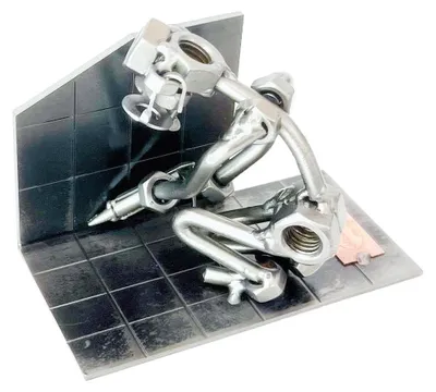 Image de Figurine en métal « Homme en silicone » – Un cadeau original pour les bricoleurs