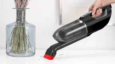 Produktbild von Bosch Serie 4 BBH3ZOO28, Stabstaubsauger, Beutellos, Rot, 0,4 l, Kunststoff, Trocken