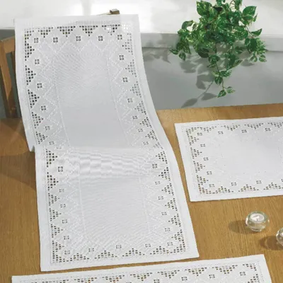 Produktbild von Permin Hardanger Tischläufer Stickpackung "Hardanger", Zählmuster, 41x108cm, 75-5876