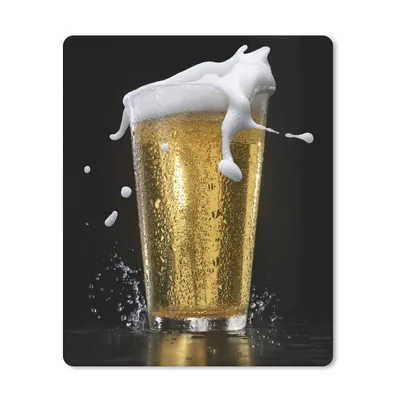 Produktbild von MuchoWow® Mauspad Mousepad Leckeres Bier auf schwarzem Hintergrund 19x23 cm - Mousepads - Maus Mat - Pad - Mausunterlage - Mauspads - Spielen