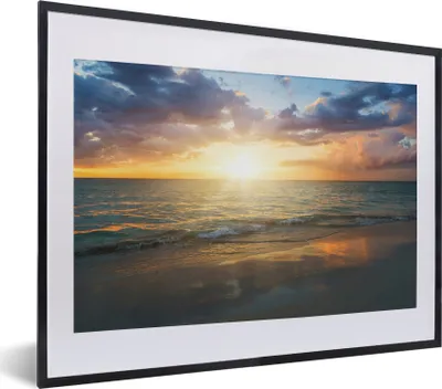 Produktbild von MuchoWow® MuchoWow® Gerahmtes Poster Sonnenuntergang - Wolken - Strand 40x30 cm - Poster mit zchwarzem Bilderrahmen - Bilderrahmen - Poster im Rahmen