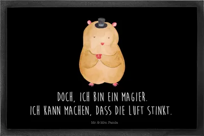 Produktbild von Mr. & Mrs. Panda Bodenvorleger Hamster Hut 40 x 60 cm - Schwarz - Geschenk, Schmutzfangmatte, Zwerghamster, Zauberer, Eingangsmatte, Lustige Sprüche, Magier, Schmutzmatte