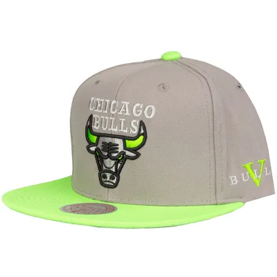 Zdjęcie produktu dla Czapka z daszkiem Mitchell & Ness Snapback Cap - CORE V Chicago Bulls grau