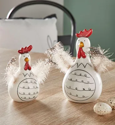 Produktbild von 2x Dekofigur Huhn "Federn" aus Porzellan, weiß glänzend, 12 + 16 cm hoch, Osterdeko, Tischdeko, Dekohühner