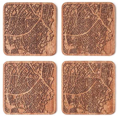 Immagine prodotto di Set di sottobicchieri in legno con mappa della città, 4 pezzi, realizzati a mano