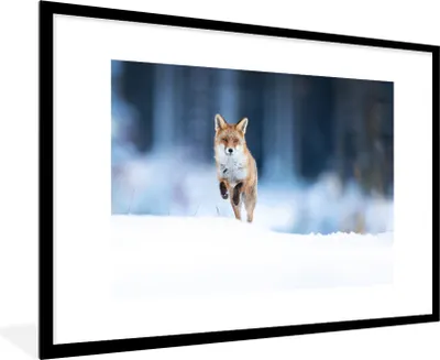 Produktbild von MuchoWow® MuchoWow® Gerahmtes Poster Fuchs - Schnee - Winter 90x60 cm - Poster mit zchwarzem Bilderrahmen - Wanddekoration - Fotos