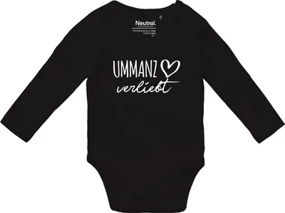 Produktbild von Huuraa Baby Body Ummanz verliebt 62 Black  Baumwolle Fairtrade Langarmbody Geschenkidee