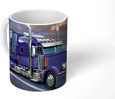 Produktbild von MuchoWow® Tasse Kaffeetasse Kaffeebecher 350 ml Violettfarbener Lkw Teetasse - Fototasse - Becher - Keramikbecher - Teebecher - Kaffeetasse - Bürotasse