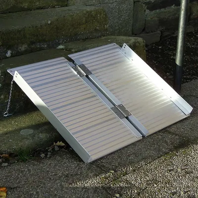 Productafbeelding van Opvouwbare Rolstoelhelling - Aluminium Antislip voor Trappen en Deuren