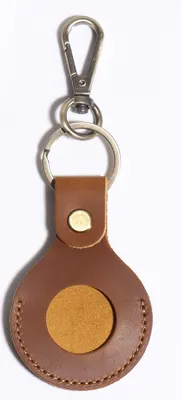 Zdjęcie produktu dla INF Premium Leather AirTag Case with Keychain Ring - Brown brązowy