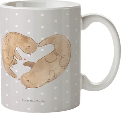 Produktbild von Mr. & Mrs. Panda Pott Otter Herz - Grau Pastell - Geschenk, Verlobung, Plastikbecher, Kinderbecher, Liebe, Haferl, Trinklernbecher, Mehrwegbecher