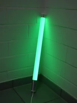Produktbild von 9757 LED Stab VISION 9 Watt 63cm Endkappe Kabel weiß Kunststoffröhre Grün