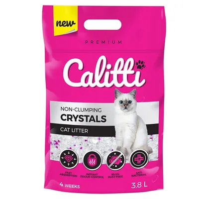 A bag of Calitti Crystals cat litter with a cat on the front.