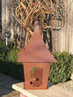 Produktbild von Edelrost Vogelhaus spitzes Dach, zum Hängen