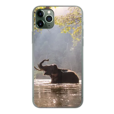 Produktbild von MuchoWow® Handyhülle Schutzhülle Hülle für iPhone 11 Pro Max Elefant - Wasser - Tiere - Bäume - Sonne Silikon Softcase Handy Hülle - Schutz