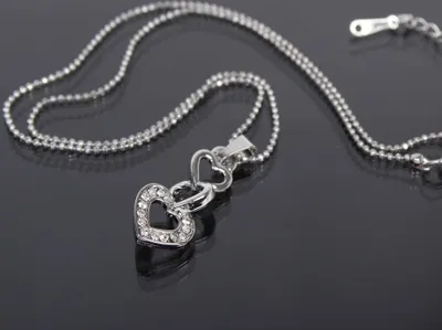 Produktbild von Halskette mit Herz Edelstahl Anhänger Kette Strass