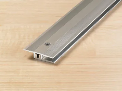 Produktbild von PROLINE Edelstahl 2 Meter Übergangsprofil, PROCOVER Designfloor Profil für Designböden, Schraubbares Aluminium System, Höhenverstellbar, Einfache Verlegung, Eloxiert