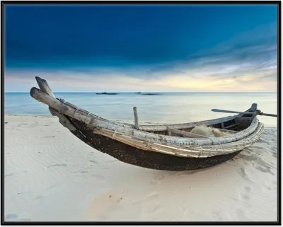 Produktbild von Wallario Wandbild Fischerboot am Strand mit Sonnenuntergang, Größe: 40,30 x 50,30 cm, Poster mit schwarzem Aluminiumrahmen