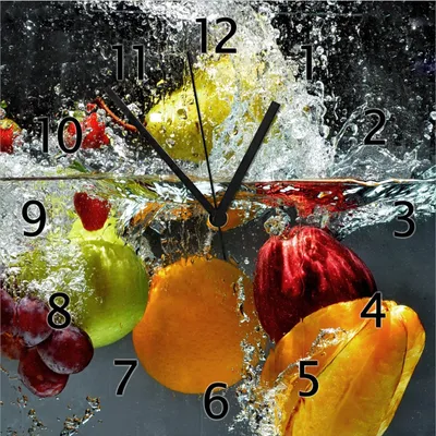 Produktbild von Wallario Design Wanduhr Früchte im und unter Wasser - Splashing Fruits aus Echtglas, Größe 30 x 30 cm