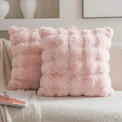 Produktbild von Set mit 2 dekorativen Kissenbezügen, superweicher Plüsch, kurze Wollkissenbezüge, Sofakissen für Wohnzimmer und Schlafzimmer, 40 x 40 cm, rosa