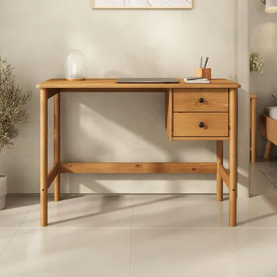 Produktbild von Schreibtisch MARLO mit 2 Schubladen aus Massivholz, eichefarben – Holz Schreibtisch mit Stauraum, minimalistisches Design, Tischplatte mit gesofteten Kanten, Kiefernholz massiv