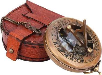 Image de Boussole steampunk en laiton - Pièce unique pour homme