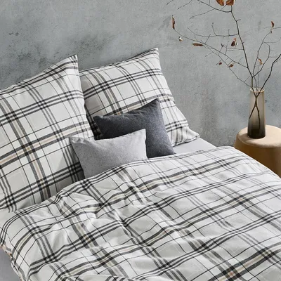 Produktbild von Fleuresse Lech Edelflanell Bettwäsche 135x200 Karo silber grau sand 604465-01