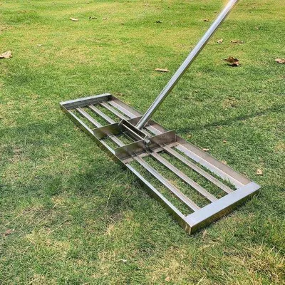 Zdjęcie produktu dla Krasnal ogrodowy z uchwytem ze stali nierdzewnej – krasnal ogrodowy o wymiarach 36" x 10" do kompostu i nawozów