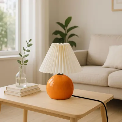 Produktbild von Opviq, Moderne Tischlampe mit Metallkörper, Creme und Orange, Höhe: 30 cm, Ø22 cm, Kabel: 150 cm, E27 Fassung, max. 40 W, IP20, ideal für stilvolle Wohnräume.