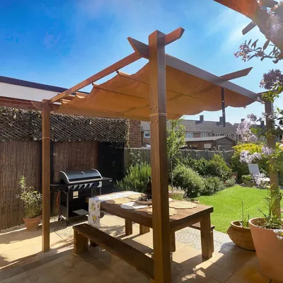 Produktbild von PURPLE LEAF Pergola 3 x 3 m Holzoptik Terrassenüberdachung Aluminium Pavillon mit Einziehbarem Dach Freistehend mit Markisenschutz , Beige