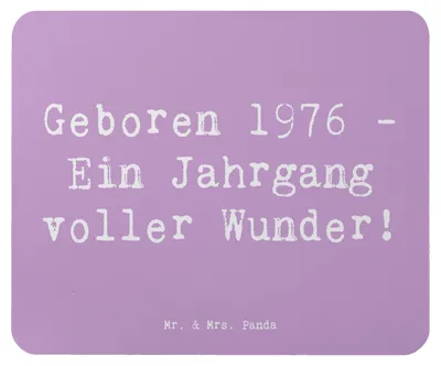 Produktbild von Mr. & Mrs. Panda Mauspad Spruch 1976 Geburtstag - Lavendeltraum - Geschenk, Geboren, mousematte, computer mousepad, Geburtstagsgeschenk, mausteppich, Erinnerungen, Alter