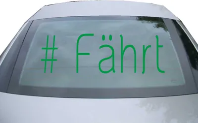 Produktbild von Indigos UG - Aufkleber Heckscheibe & Motorklappe DE6988 - grün - 600x197 mm - #Fährt - Auto Scheiben Fenster Heckklappe Tuning Racing JDM - Die cut