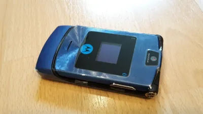 Immagine prodotto di Motorola Telefono cellulare pieghevole RAZR V3i Blu
