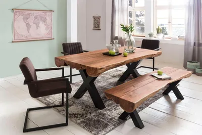 Esszimmertisch Akazie Vollholz 200x100 mit massiver Holzplatte und schwarzem X-Gestell in Gesamtansicht.