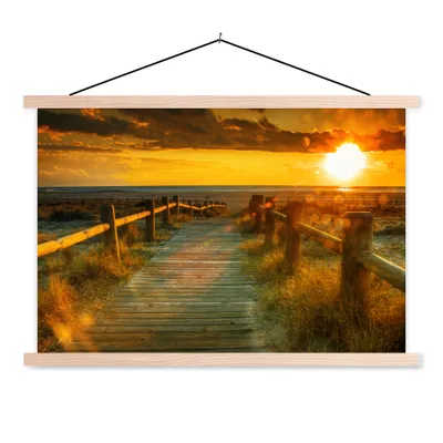 Produktbild von MuchoWow® Textilposter Sonne - Strand - Düne - Horizont - Gras - Weg - Orange 60x40 cm mit holzfarbenen Rahmen - Bilder